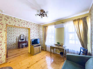 Гостиница Юрьево Подворье Вельск Двухместный номер (двухкомнатный) 4-5