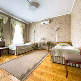 Гостиница Юрьево Подворье Вельск Комната для двоих (удобства в блоке) №6б-4