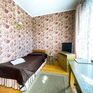 Гостиница Юрьево Подворье Вельск Комната для одного (удобства в блоке) №6а-3